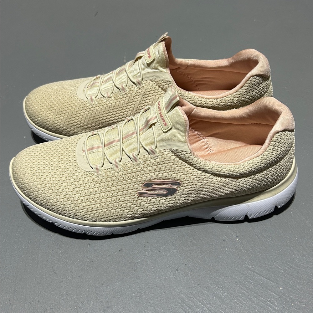 Sketchers Memory Foam Insole Sneaker Shoes (Women’s Size 11) - Picture 8 of 11